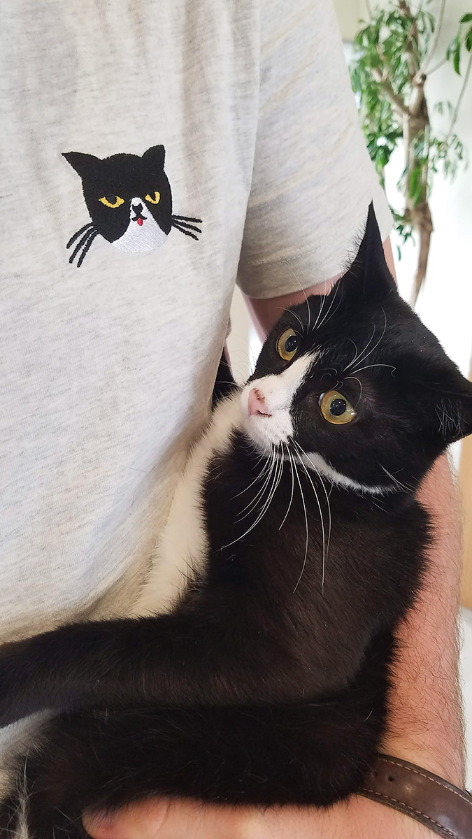 アディダスTシャツ